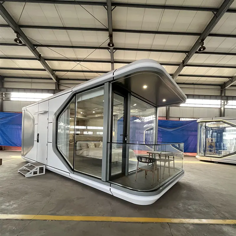 Cápsula espacial K7 con balcón